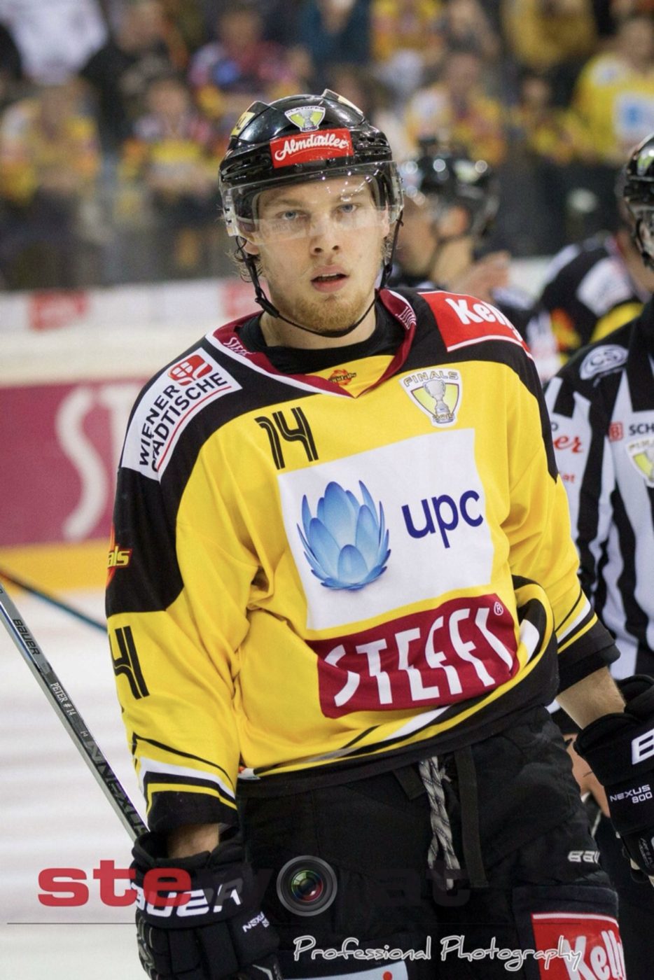 Patrick Peter im Trikot der Vienna Capitals