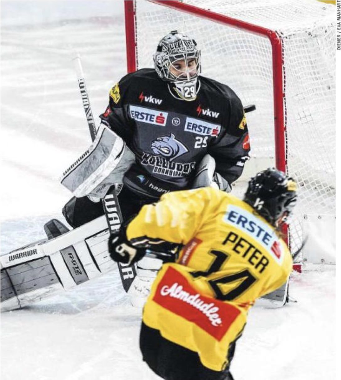 Patrick Peter vor dem Tor im Capitals-Trikot